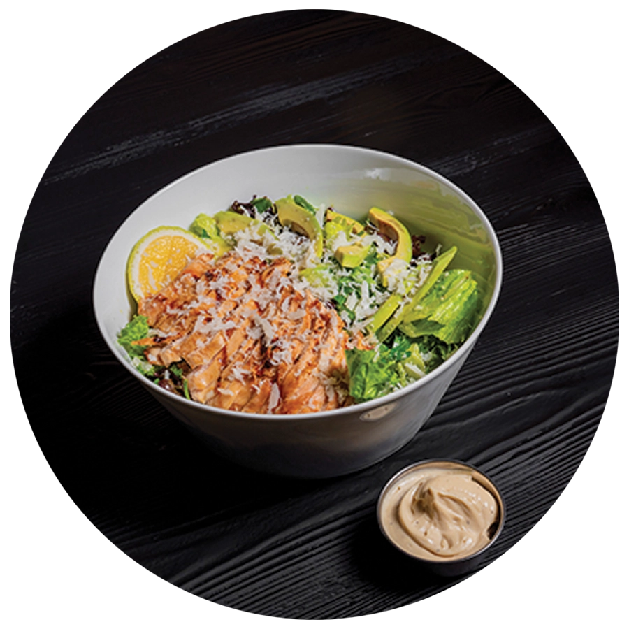 سالاد مرغ و آووکادو